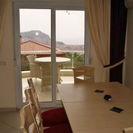 Vila Picture Renting Your 5 Star Located In With Beautiful Private Pool, 1030