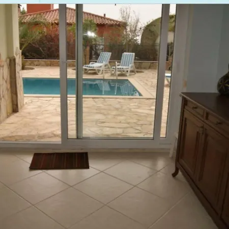 Vilă Picture Renting Your 5 Star Located In With Beautiful Private Pool, 1030 Alanya